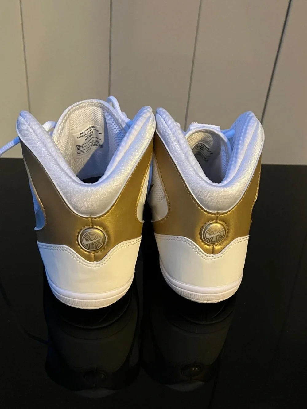 Nike Freek Wrestling Shoes White Metallic Gold Men's Size 10.5 NIB
